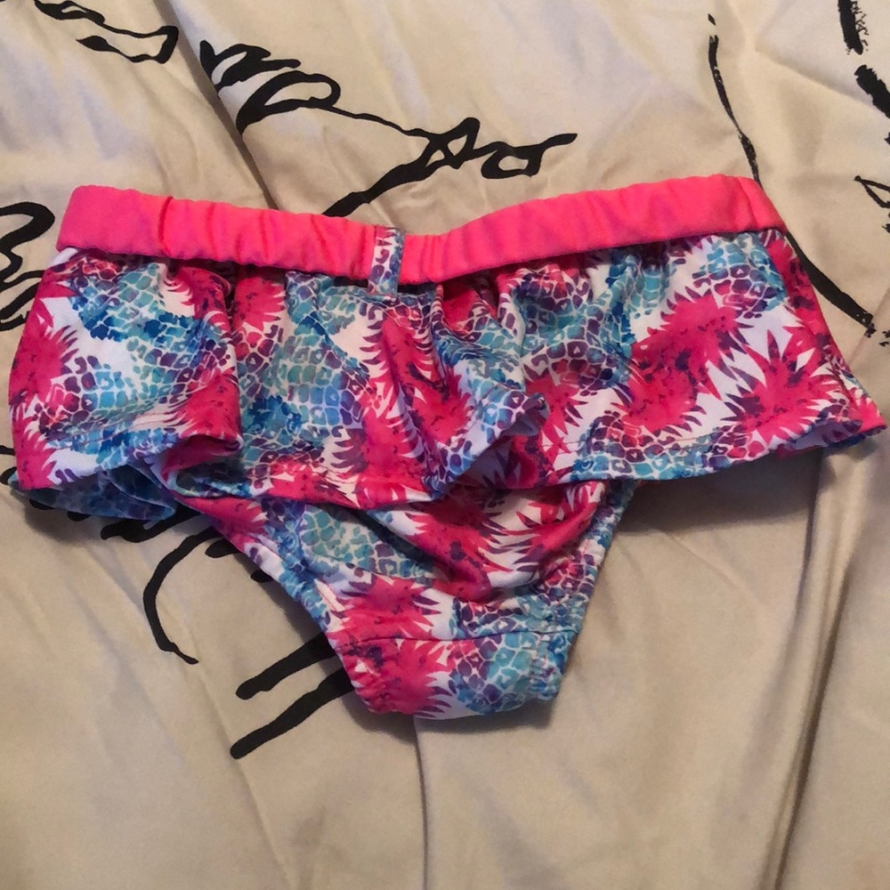Swimsuit - Picture 4 of 6